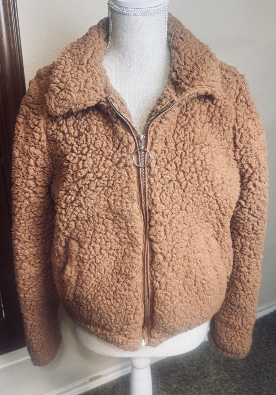 Iris Brown Teddy Zip Up Sweater Jacket womens L Faux Fur Cozy Soft Cropped fuzzy